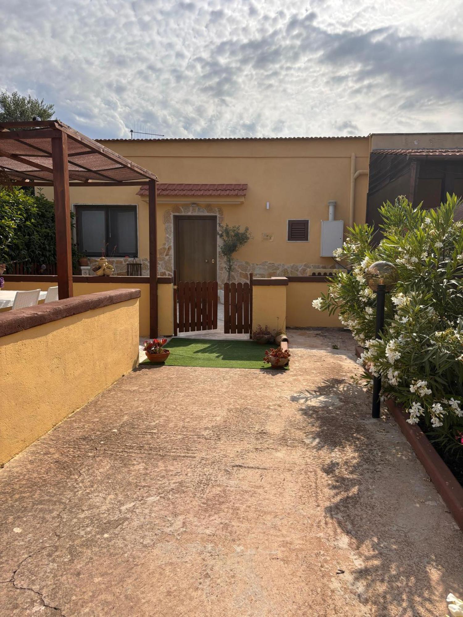 Mariella House Apartment Fasano Bagian luar foto